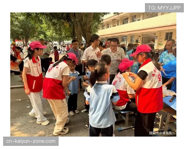 裁判职责：明确场上判罚与规则执行的核心分工