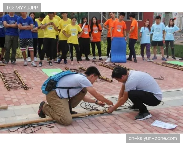 足球比赛中担架入场规则详细拆解及裁判执行标准解析