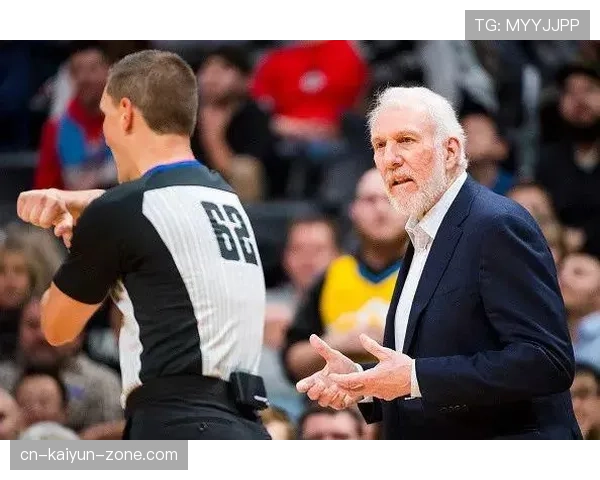 裁判协商判罚流程是什么规则？解析NBA与FIBA的判定标准差异